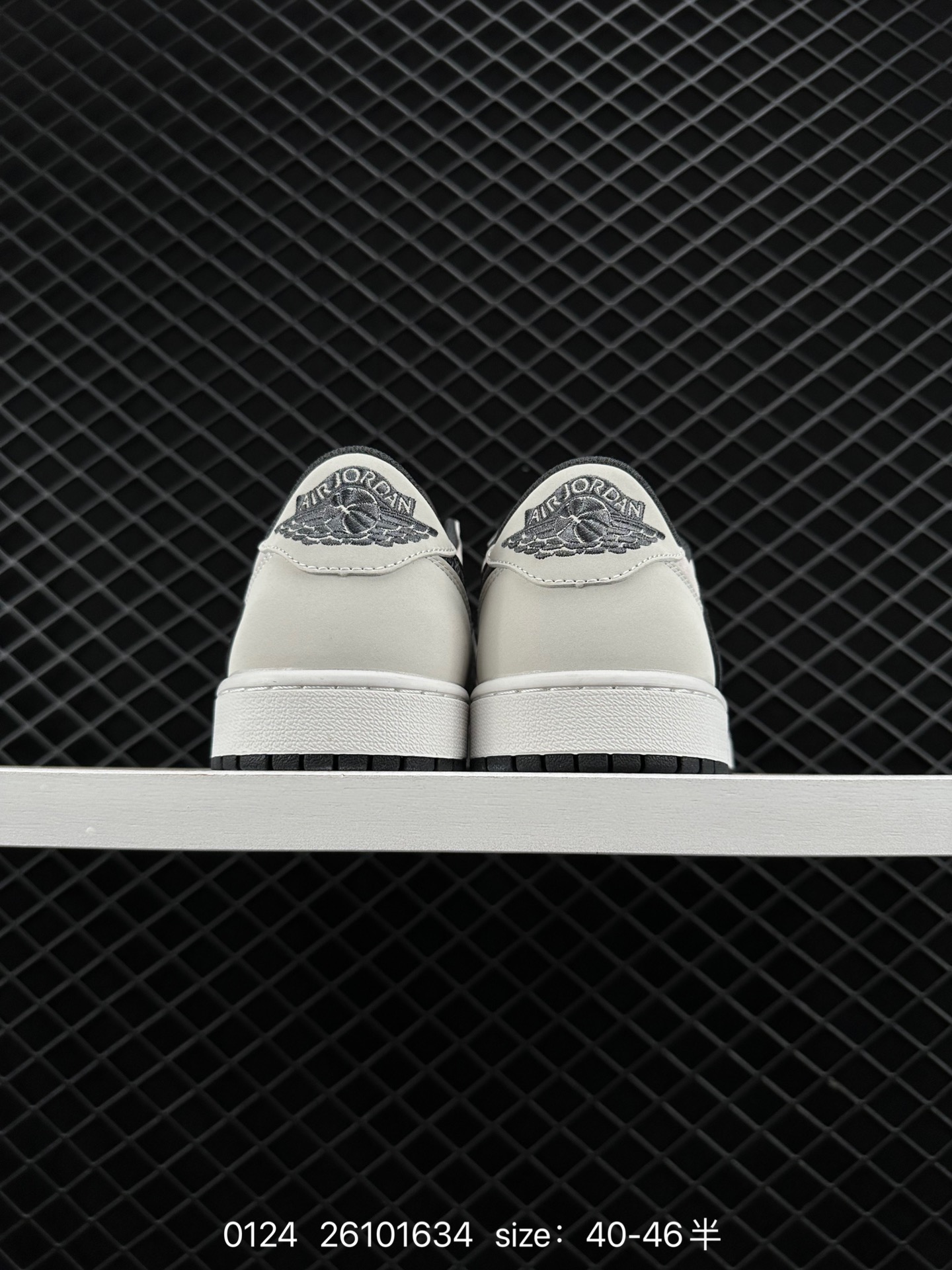 NIKE  Air Jordan 1 Low